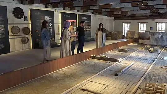 Sabun, zeytinyağı ve pekmez yapımının anlatıldığı müze büyük ilgi görüyor