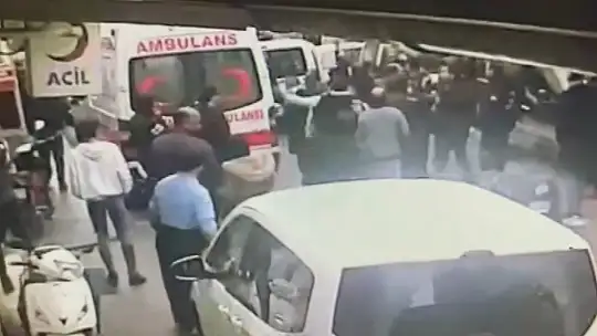 Sağlıkçılar, saldırısına uğradıkları şahsın hayatını kurtarma anlarını anlattı