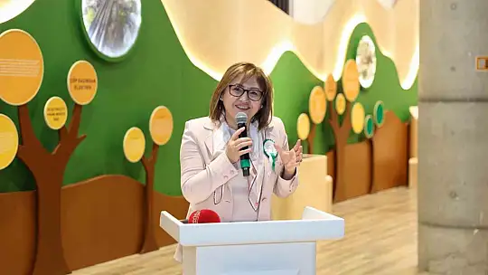 Şahin: 'Daha iyi nesiller yetiştirmek için bilim ve aklı rehber edinmeliyiz'