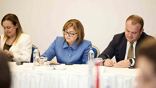 Şahin: 'Kadının emeği, bakış açısı ve duygusal zekası ekonominin temel parçası'