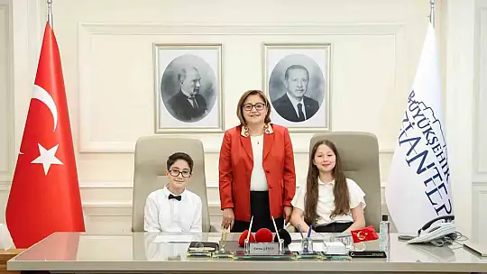 Şahin, 23 Nisan'da koltuğunu çocuklara devretti