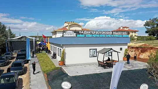 Şahin, Buğday Tanesi Protez Ortez Yapım ve Uygulama Merkezi'nde Hizmet Alan Engellilerle bir araya geldi