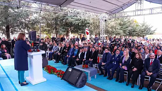 Şahin, Buğday Tanesi Protez Ortez Yapım ve Uygulama Merkezi'nde Hizmet Alan Engellilerle bir araya geldi