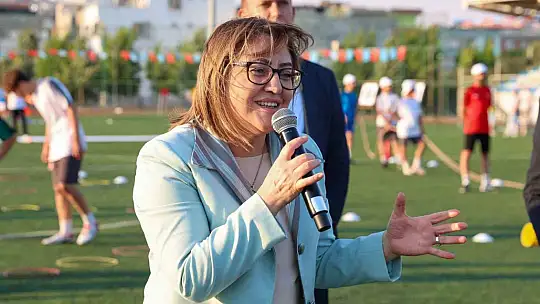 Şahin'den geleceğin şampiyonalarına moral ziyareti