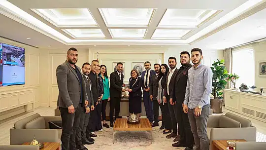 Şahin, gençlere yönelik yapılacak projeler hakkında fikir alışverişinde bulundu
