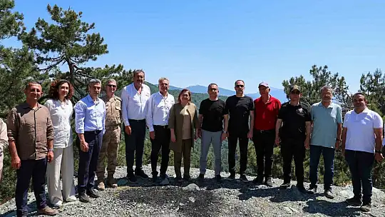 Şahin, Huzurlu Yaylası'nda çilek hasadına katıldı