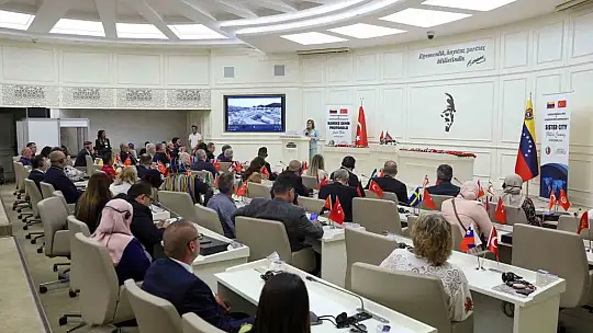Şahin, kardeş şehir belediye başkanlarıyla bir araya geldi