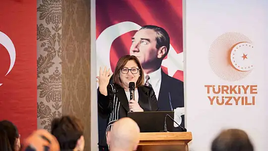 Şahin, Koruyucu Aile Hizmeti Eğitim Çalıştay'ına katıldı