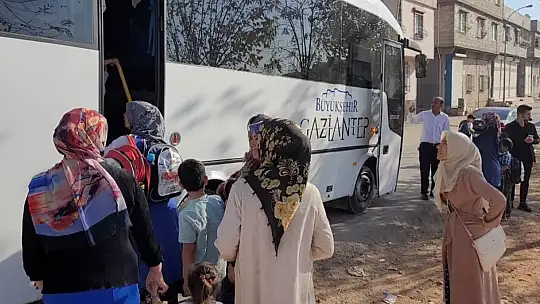 Şahin, Narlıtepe'deki öğrencilerin ulaşım sıkıntısını kökten çözdü