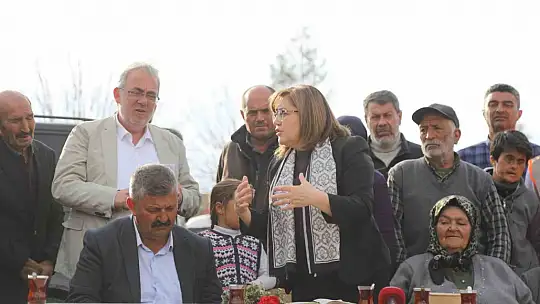 Şahin, Nurdağı kırsalındaki depremzedelerle bir araya geldi