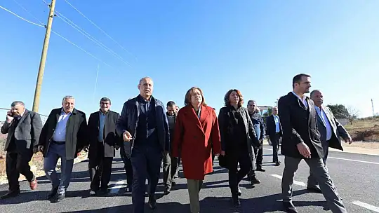 Şahin, yeni yılın ilk gününde trafiğe açılan yeni yolları inceledi