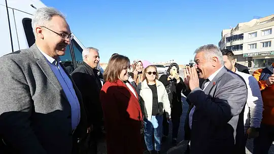 Şahin, yeni yılın ilk gününde trafiğe açılan yeni yolları inceledi