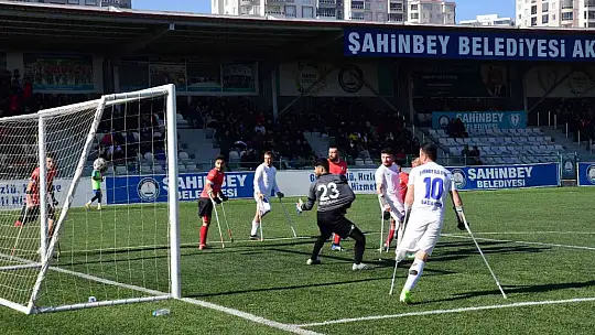Şahinbey ampute kendi evinde rakip tanımıyor