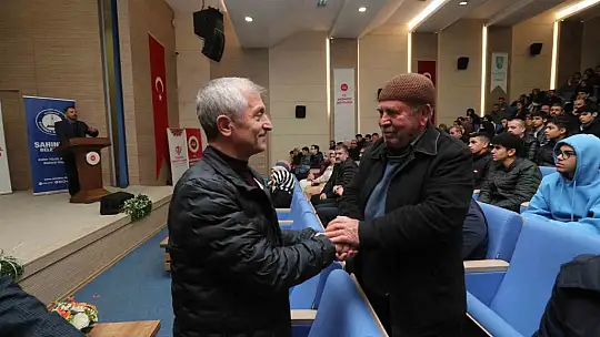 Şahinbey Belediyesi 174 öğrenciyi umreye gönderiyor