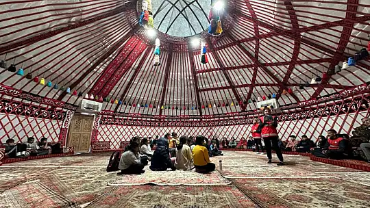 Şahinbey Belediyesi Geleneksel Spor Merkezi öğrencileri ağırladı
