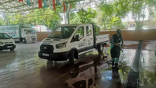 Şahinbey Belediyesi Kurban Bayramında kötü kokuları engelliyor