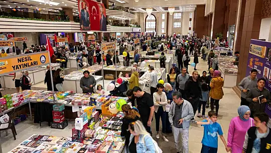 Şahinbey Belediyesi'nin kitap fuarına rekor katılım