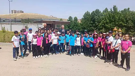Şahinbey Belediyesi öğrencilerin yüzünü güldürüyor