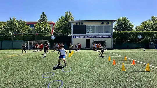 Şahinbey Belediyesi yaz spor okulları başladı