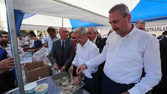 Şahinbey'de Ahilik Haftası pilav dağıtarak kutlandı