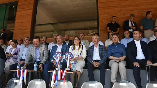 Şahinbey'de engel atlama teşvik müsabakaları tamamlandı