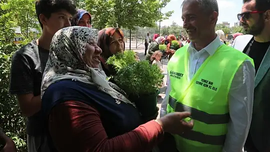 Şahinbey'de evinin önünü temiz tutanlar ödüllendiriliyor