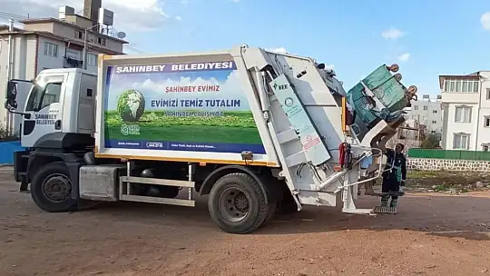 Şahinbey'de ilçenin her noktası temizleniyor