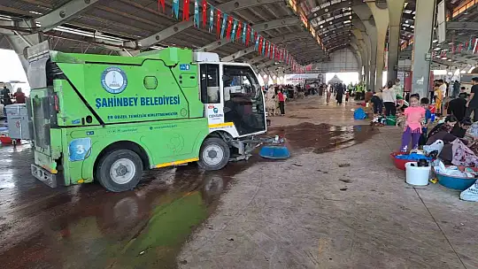Şahinbey'de temizlik işleri ekipleri, bayram boyunca görev başındaydı