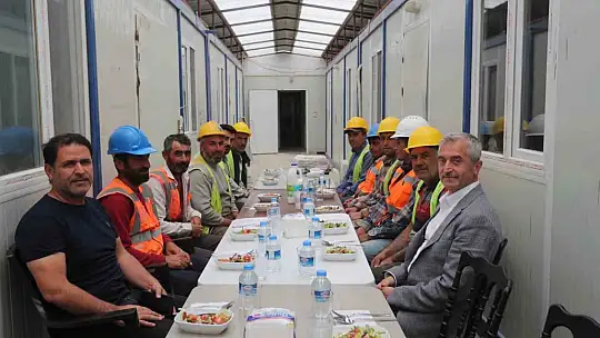Şahinbey millet kütüphanesi hızla yükseliyor