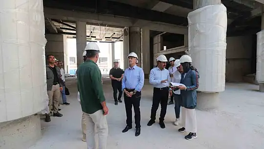Şahinbey Millet Kütüphanesi hızla yükseliyor