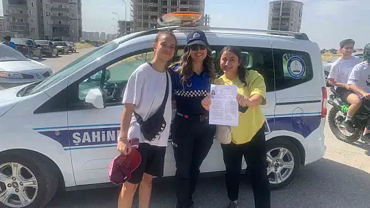 Şahinbey öğrencilerin ve velilerin sınav heyecanı paylaştı