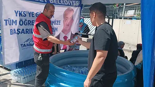 Şahinbey öğrencilerin ve velilerin sınav heyecanı paylaştı