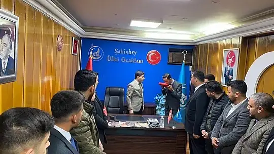 Şahinbey Ülkü Ocakları'nda bayrak değişimi