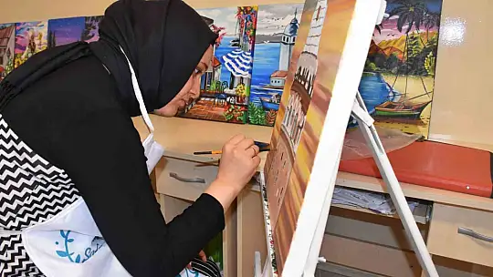 Şahinbeyli kadınlar resim kurslarına akın ediyor