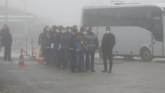 Sahte hesaplarla 39 ilde 80 kişiyi dolandırdılar