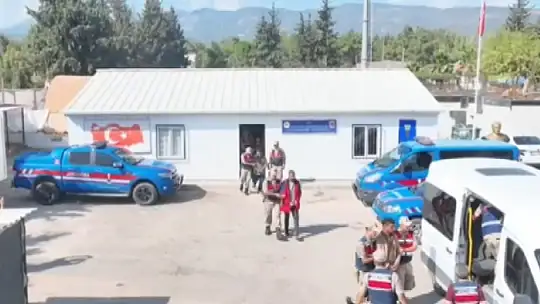 Sahte KKTC ehliyeti düzenleyip satarak kazanç elde eden çeteye operasyon: 9 gözaltı