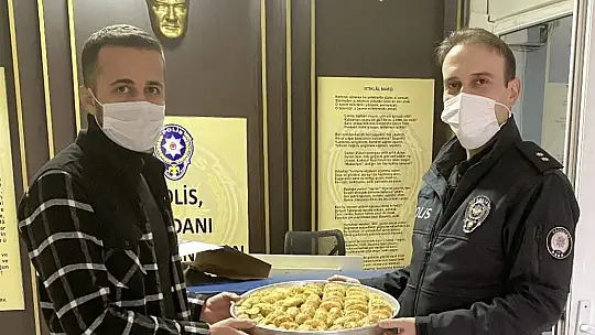 Salgın sürecinde kesintisiz görev yapan kurumlara baklava ikramı