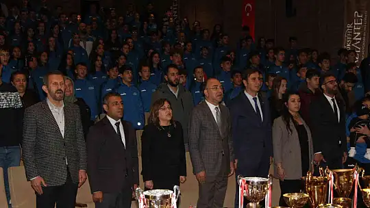 Şampiyon başkan, şampiyon sporcularla buluştu