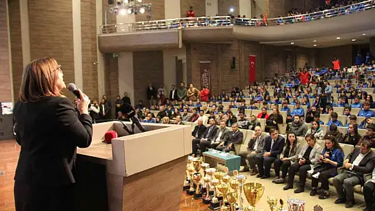 Şampiyon başkan, şampiyon sporcularla buluştu
