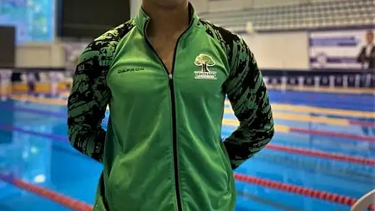 Şampiyon yüzücüler başarıya doymuyor