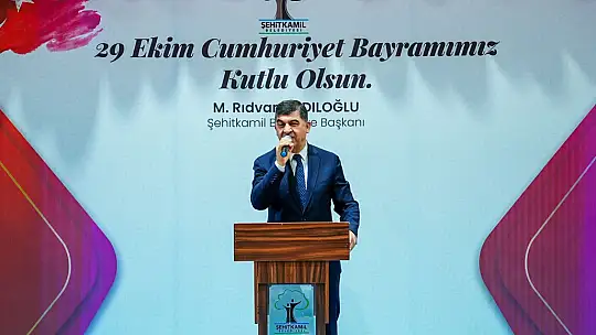 Şampiyonlar, şölen havasında ödüllerini aldı