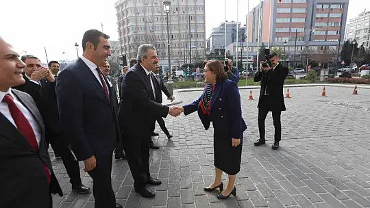 Sanayi ve Teknoloji Bakan Yardımcısı Büyükdede'den Şahin'e ziyaret