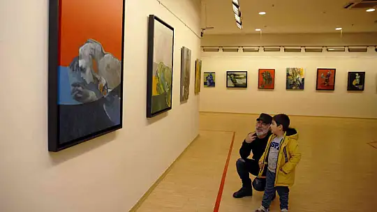 SANKO'da 'insan' temalı resim sergisi açıldı