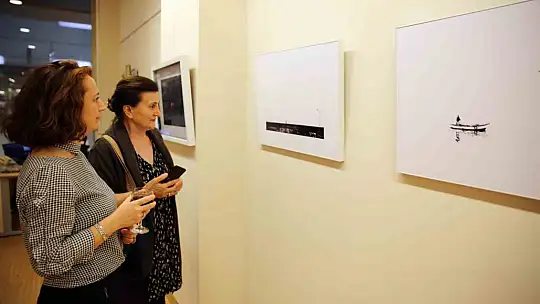 SANKO'da 'Siyahtan Beyaza Yalnızlıklar' fotoğraf sergisi