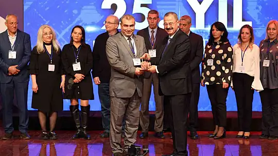 Sanko Holding değerli yıllar plaket töreni