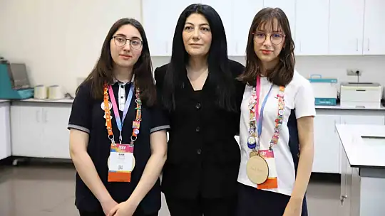 SANKO Koleji öğrencileri ABD'den dünya birinciliği ile döndü