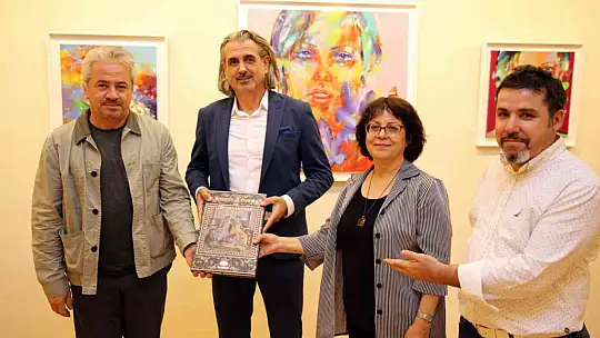 SANKO Sanat Galerisi'nde 'bakışlar' temalı resim sergisi