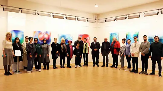 SANKO Sanat Galerisi'nde döngü temalı resim sergisi
