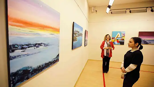 SANKO Sanat Galerisi'ndeki 'dinginlik' temalı resim sergisi