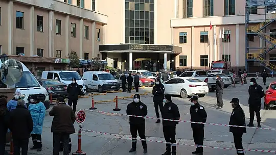 Sanko Üniversitesi COVİD 19 yoğun bakım ünitesinde yangın: 8 ölü